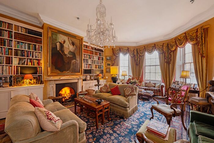 6 Bedroom Semi-Detached House For Sale In Rosslyn Hill, Hampstead Village, NW3