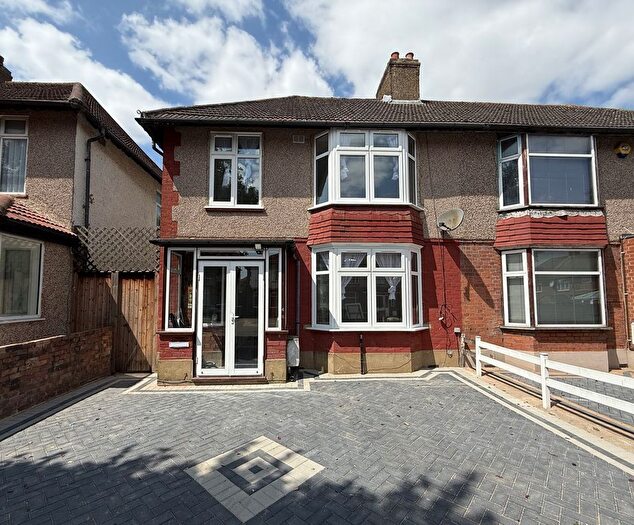 3 Bedroom Semi-Detached House To Rent In Woodfield Avenue, North Wembley, HA0