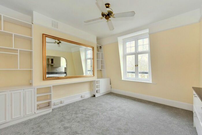Studio To Rent In Prince Of Wales Drive, Battersea, SW11