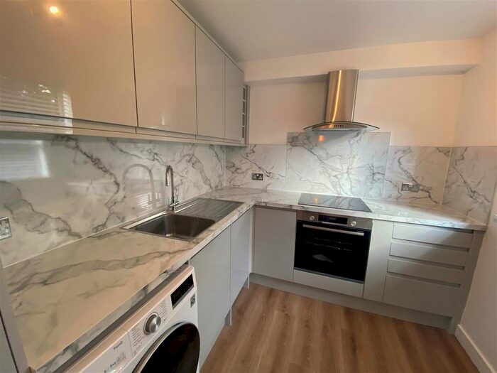 1 Bedroom Flat To Rent In Marlowe Gardens, London, SE9