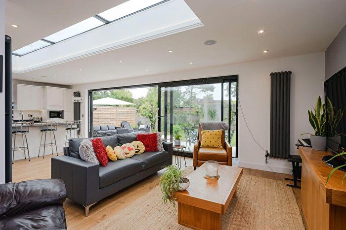 5 Bedroom Semi-Detached House For Sale In Malden Park, New Malden, KT3