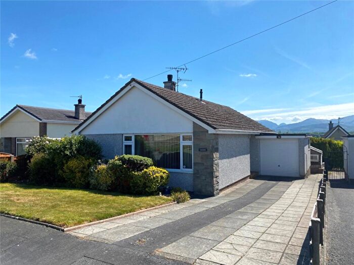 3 Bedroom Bungalow For Sale In Maes Yr Hafod, Menai Bridge, Isle Of Anglesey, LL59