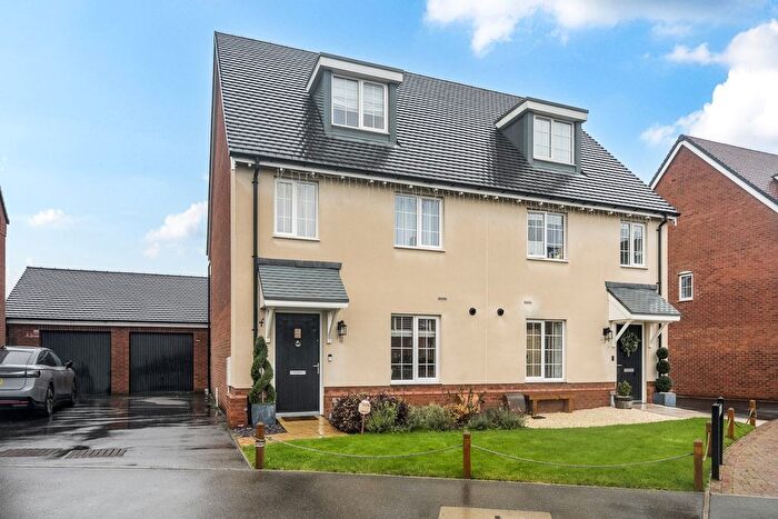 4 Bedroom Semi-Detached House For Sale In Ryder Way, Flitwick, MK45