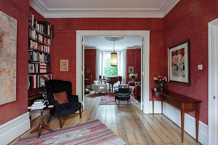 3 Bedroom Maisonette For Sale In Carlingford Road, Hampstead Village, NW3