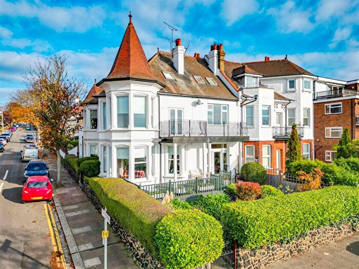 4 Bedroom Maisonette To Rent In Grand Parade, Leigh-On-Sea, SS9