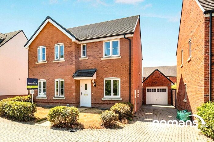 4 Bedroom Detached House For Sale In Potter Way, Winnersh, Wokingham, RG41