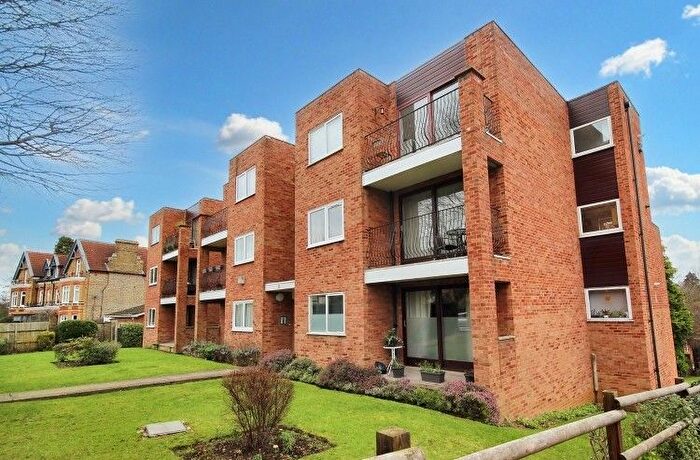 1 Bedroom Flat To Rent In Luscombe Court, Bromley, BR2