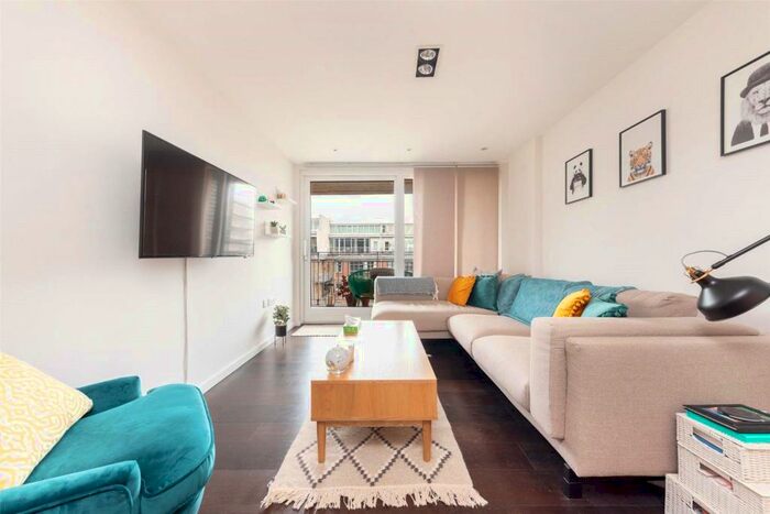 2 Bedroom Flat To Rent In Wharf Road, Islington, London, N1