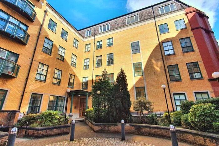 1 Bedroom Flat To Rent In Whitworth Street, Manchester, M1