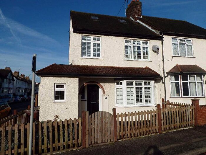 3 Bedroom Semi-Detached House To Rent In Cross Road, Oxhey, Watford, WD19