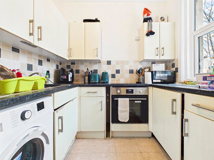 4 Bedroom Maisonette To Rent In Ditchling Road, Upper Maisonette, Brighton, East Sussex, BN1