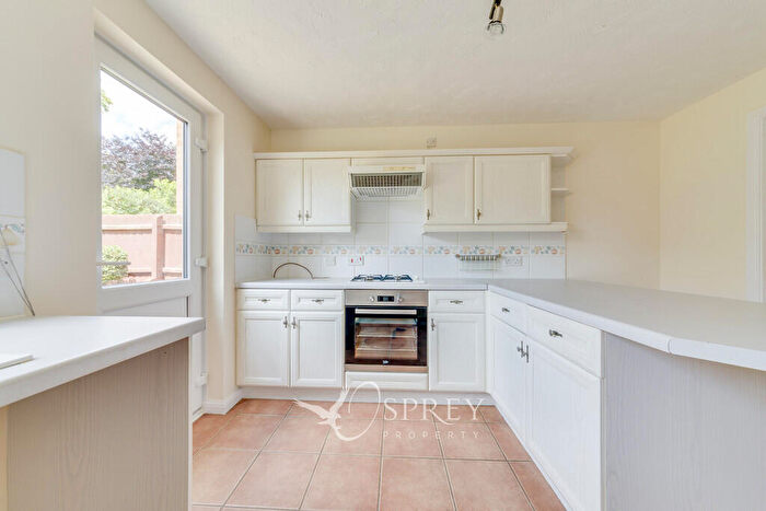 4 Bedroom Detached House For Sale In Sutton Road, Oundle, PE8