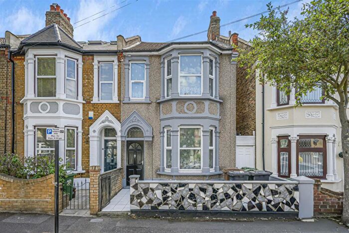 3 Bedroom House For Sale In Chesterfield Road, Leyton, E10