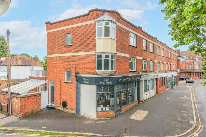 3 Bedroom Property To Rent In Bridge Road, East Molesey, KT8