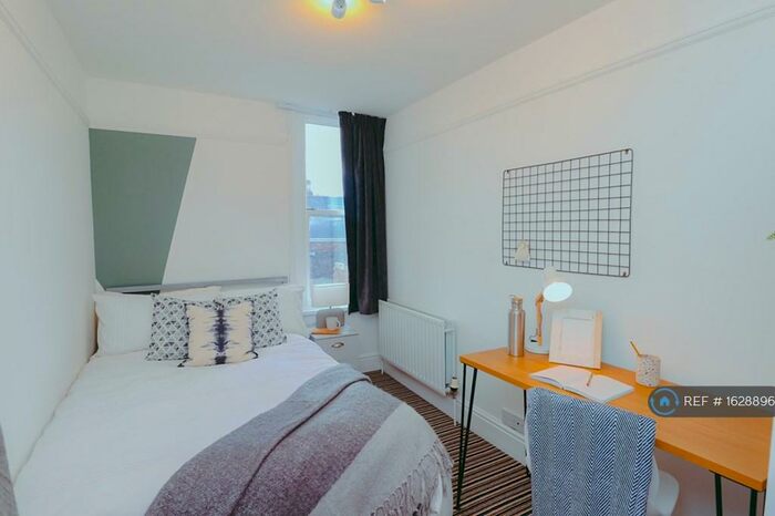 6 Bedroom Terraced House To Rent In West Parade, Lincoln, LN1