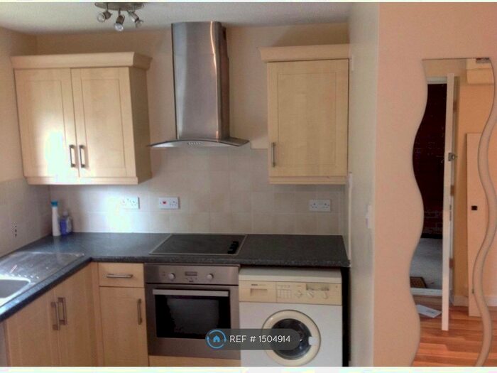 Studio To Rent In Danebridge Crescent, Derby, DE21