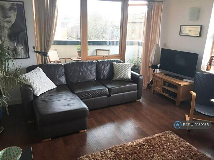 1 Bedroom Flat To Rent In Lloyds Row, EC1R