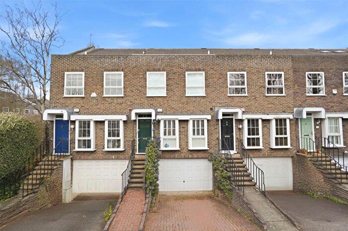 4 Bedroom Terraced House For Sale In Shaftesbury Way, Twickenham, TW2