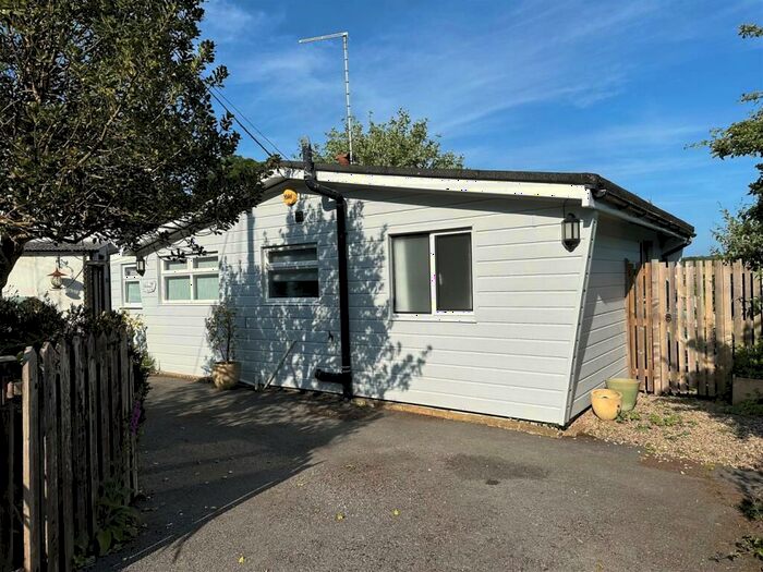 2 Bedroom Detached House For Sale In Mawgan, Helston, TR12