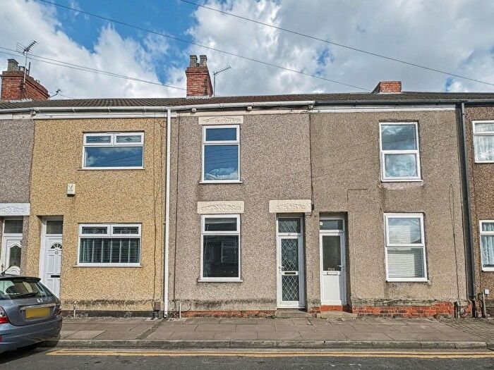 3 Bedroom Terraced House For Sale In Donnington Street, Grimsby, DN32