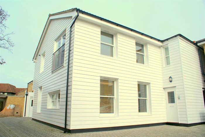 1 Bedroom Flat To Rent In High Street, Thames Ditton, KT7