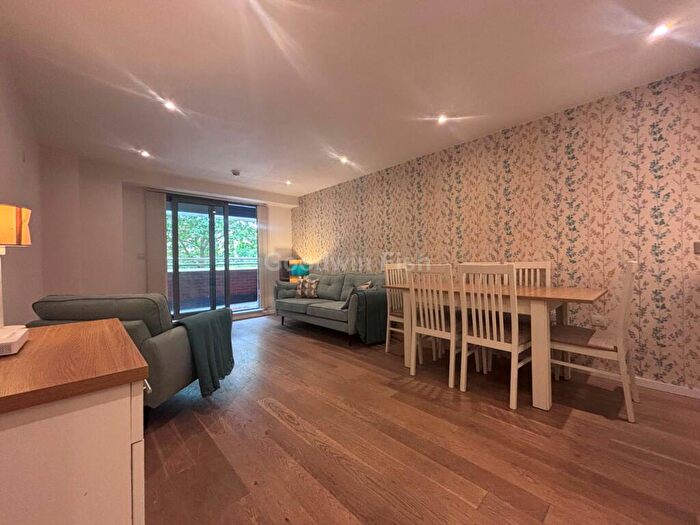 2 Bedroom Apartment For Sale In Castlegate, Chester Road, Castlefield, M15