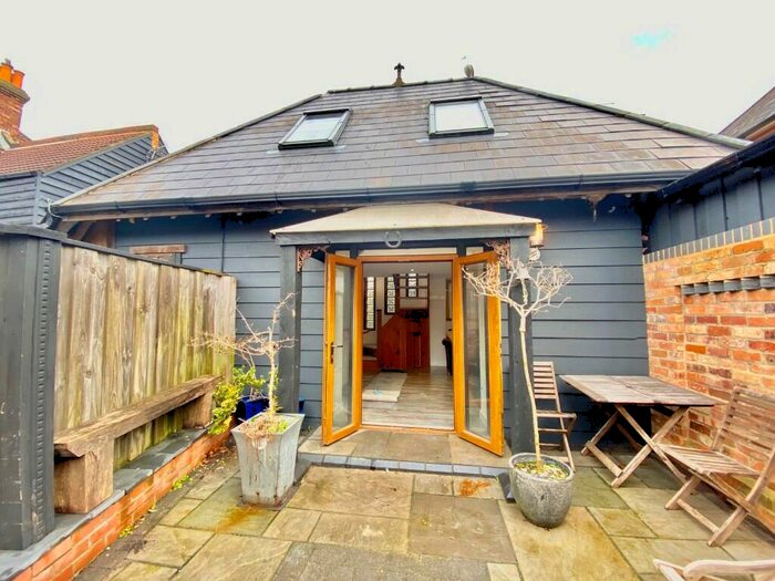 2 Bedroom Cottage To Rent In Stourfield Road, Bournemouth, Dorset, BH5