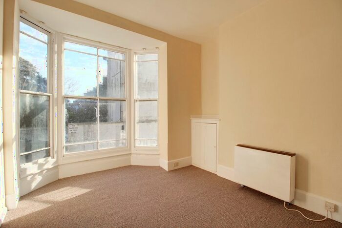 1 Bedroom Flat To Rent In Sussex Road, St. Leonards On Sea, TN38