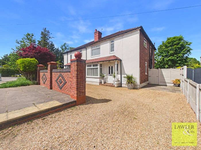 4 Bedroom Semi Detached House For Sale In Chester Road, Poynton, Stockport, Cheshire, SK12