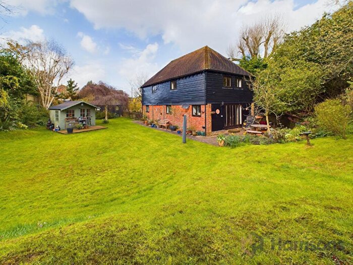 3 Bedroom Barn Conversion For Sale In Bicknor Lane, Bicknor, Sittingbourne, Kent, ME9