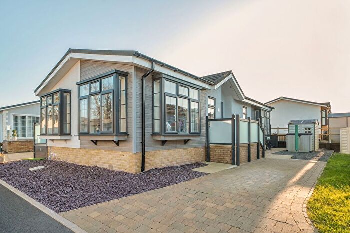 2 Bedroom Mobile/park Home For Sale In Poundstock, Bude, Cornwall, EX23