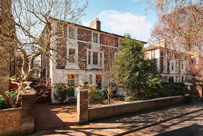 5 Bedroom Town House For Sale In Station Road, London, SW13