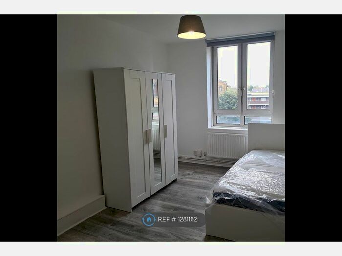 4 Bedroom Flat To Rent In Hadlow House, London SE17