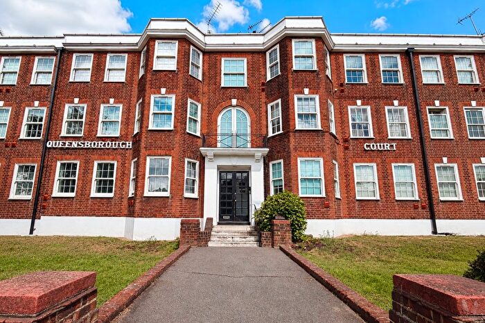 2 Bedroom Flat For Sale In Finchley, N3