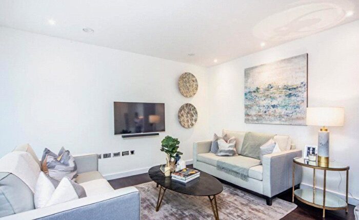 2 Bedroom Flat To Rent In Thornes House, Charles Clowes Walk, Nine Elms, London, SW11