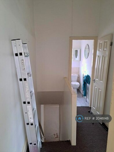 2 Bedroom Terraced House To Rent In Hollins Road, Oldham, OL8