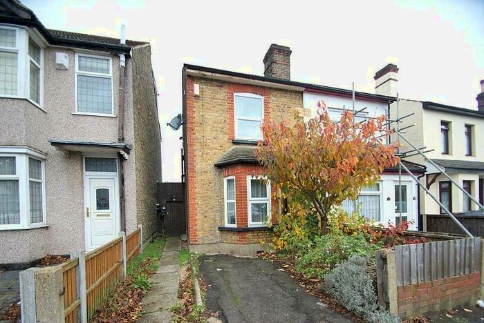 1 Bedroom Apartment To Rent In Salisbury Road, Romford, Essex, RM2