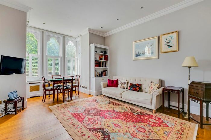 2 Bedroom Flat To Rent In Verona Court, London, W4