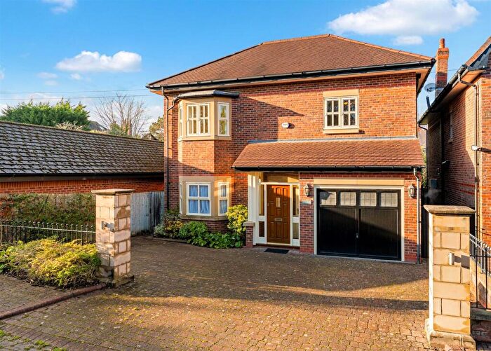 4 Bedroom Detached House For Sale In Horseshoe Lane, Alderley Edge, SK9