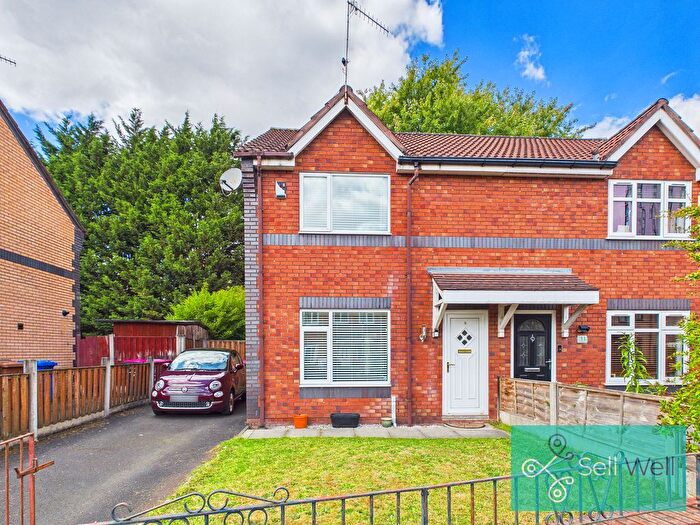 2 Bedroom Semi-Detached House For Sale In Coconut Grove, Salford, M6