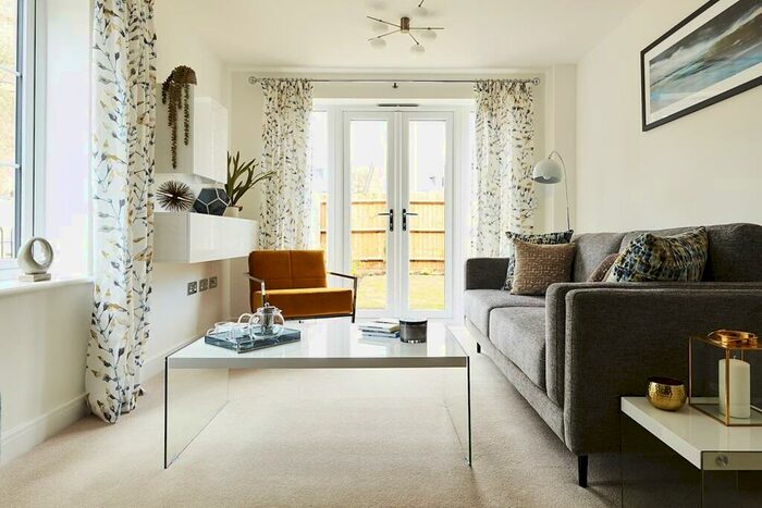 3 Bedroom Semi-Detached House For Sale In Elm Tree Avenue, Frinton On Sea, Essex, CO13