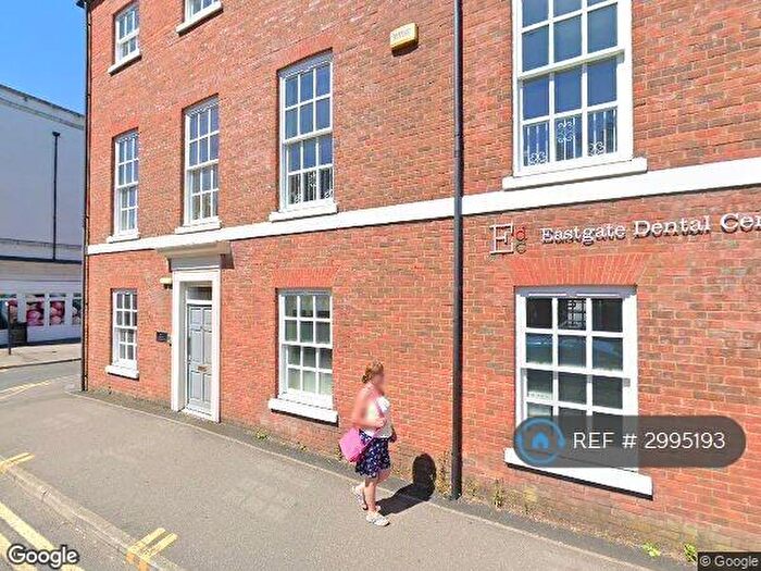2 Bedroom Flat To Rent In Fairford Leys, Aylesbury, HP19