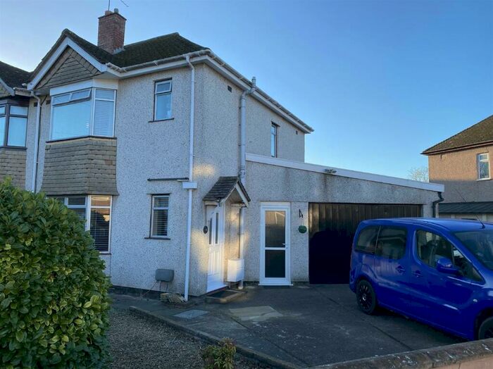 6 Bedroom Semi-Detached House To Rent In Holmdale Road, Bristol, BS34