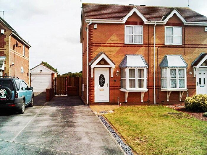 2 Bedroom Property To Rent In Brookfield Close, HU7