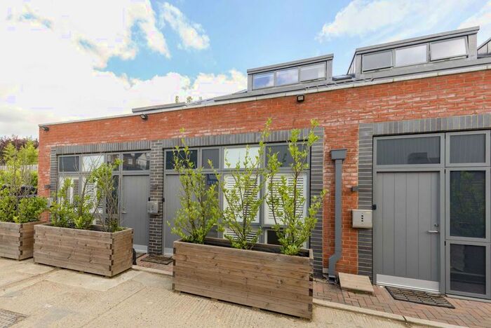 3 Bedroom Property To Rent In Elm Grove, London, SW19