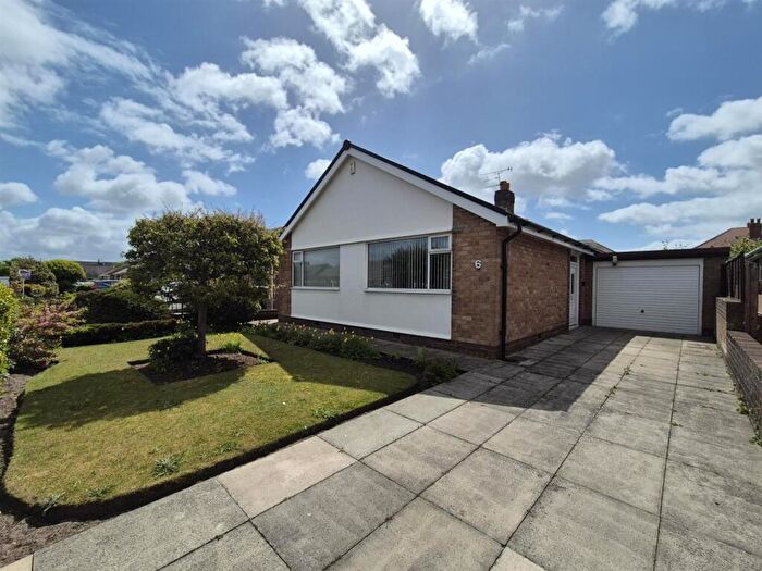 2 Bedroom Detached Bungalow For Sale In Gisburn Avenue, Lytham St. Annes, FY8
