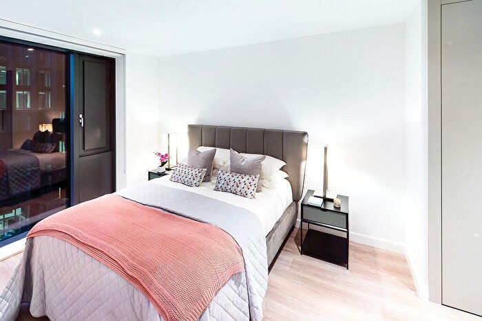 2 Bedroom Apartment To Rent In Apartment, Symphony Park, Manchester, Greater Manchester, M1