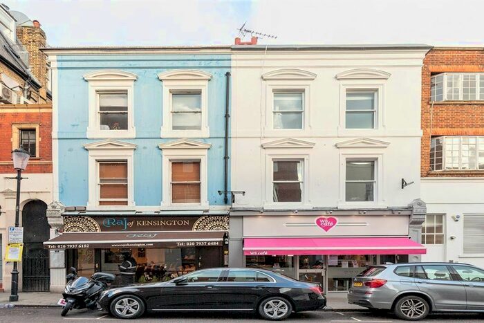 Studio To Rent In Kensington High Street, London, W8