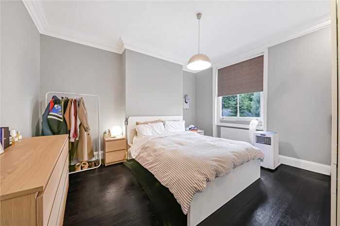 2 Bedroom Apartment To Rent In St. Johns Wood High Street, London, NW8