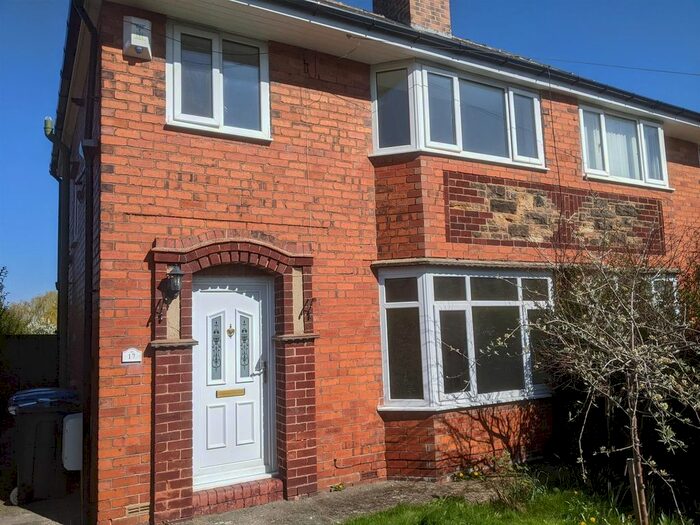3 Bedroom Property To Rent In Craven Road, Chesterfield, S41